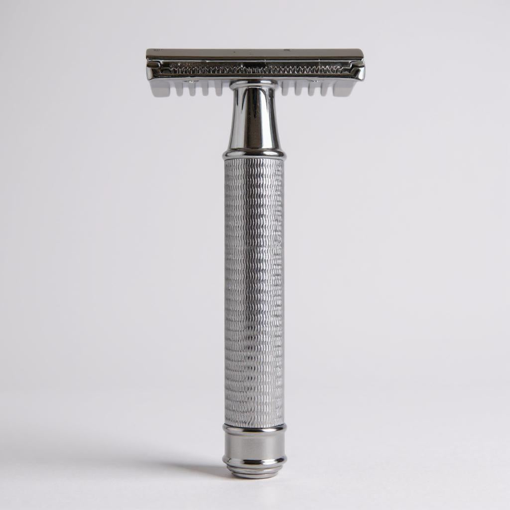 Best Luxury Shaving Razor, Silver Metallic close-up | Premium Shaving by BOSS BERRY